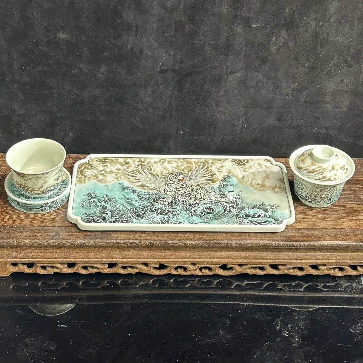 Jingdezhen Ceramic Famille Rose Porcelain "Adding Wings to a Tiger" Tea Tray and Tea Set, Chinese Style High-End Tea Set for Home Use and Gift Giving