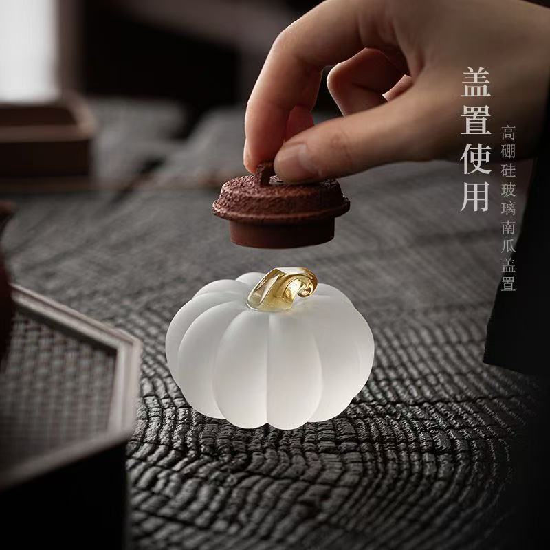 Creative tea tray tea table small ornaments high borosilicate glass pumpkin tea pet home Zen frosted cover tea ceremony accessories