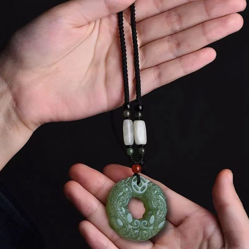 Double-sided carved Pixiu pendant for men and women, jade Pichu lucky couple's Pixiu pendant, jade pendant