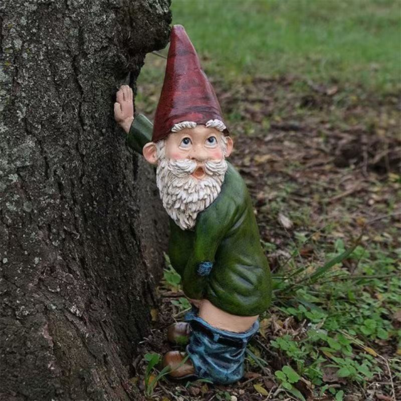 Decorative Tree-Peeing Resin Gnome Figurine Whimsical Cartoon Old Man Rustic Garden Ornament