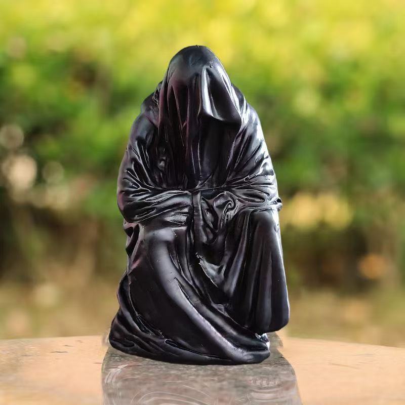 Ghost Sorcerer Death Robe Desktop Creative Resin Figurine Retro Niche Eccentric Party Sculpture