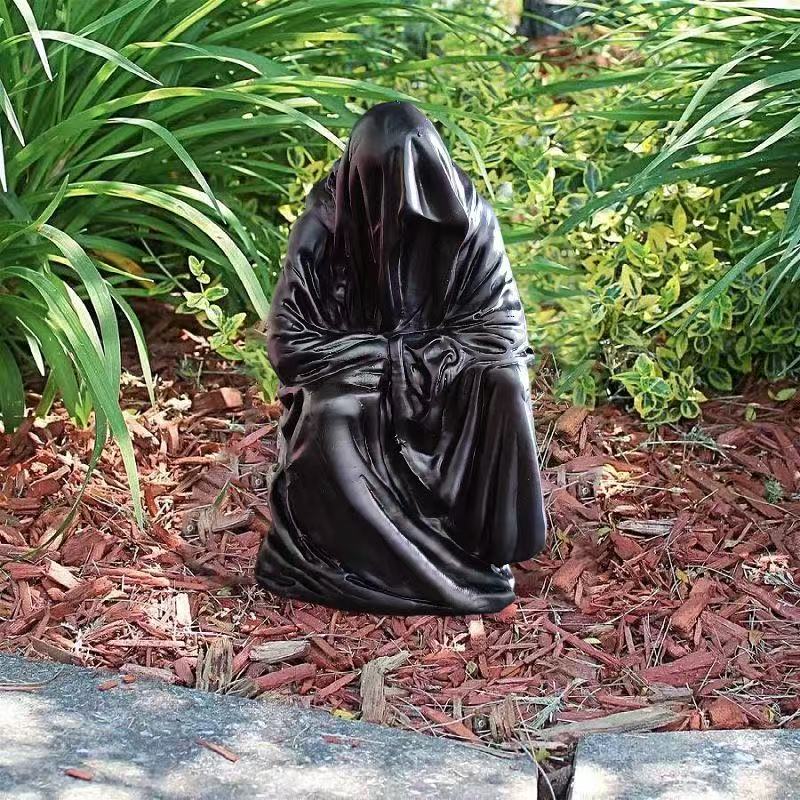 Ghost Sorcerer Death Robe Desktop Creative Resin Figurine Retro Niche Eccentric Party Sculpture