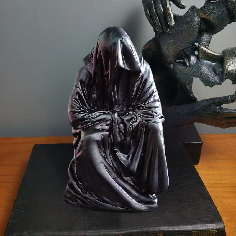 Ghost Sorcerer Death Robe Desktop Creative Resin Figurine Retro Niche Eccentric Party Sculpture