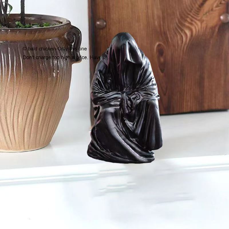 Ghost Sorcerer Death Robe Desktop Creative Resin Figurine Retro Niche Eccentric Party Sculpture