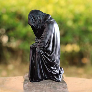 Ghost Sorcerer Death Robe Desktop Creative Resin Figurine Retro Niche Eccentric Party Sculpture