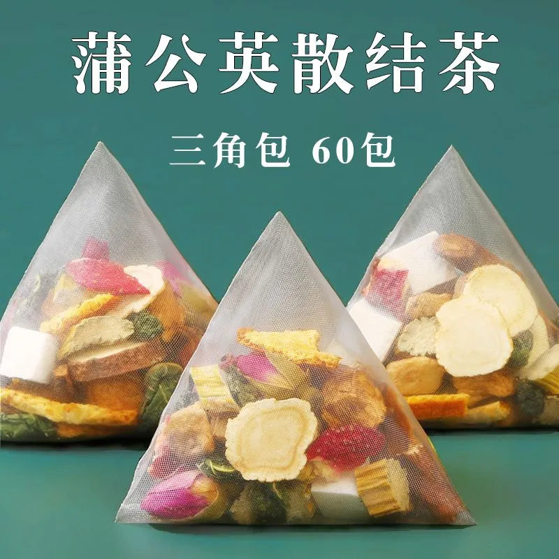 Drinking tea made by soaking dandelion, licorice, mulberry, poria cocos, chrysanthemum, orange peel, jujube and double-petaled rose in water.