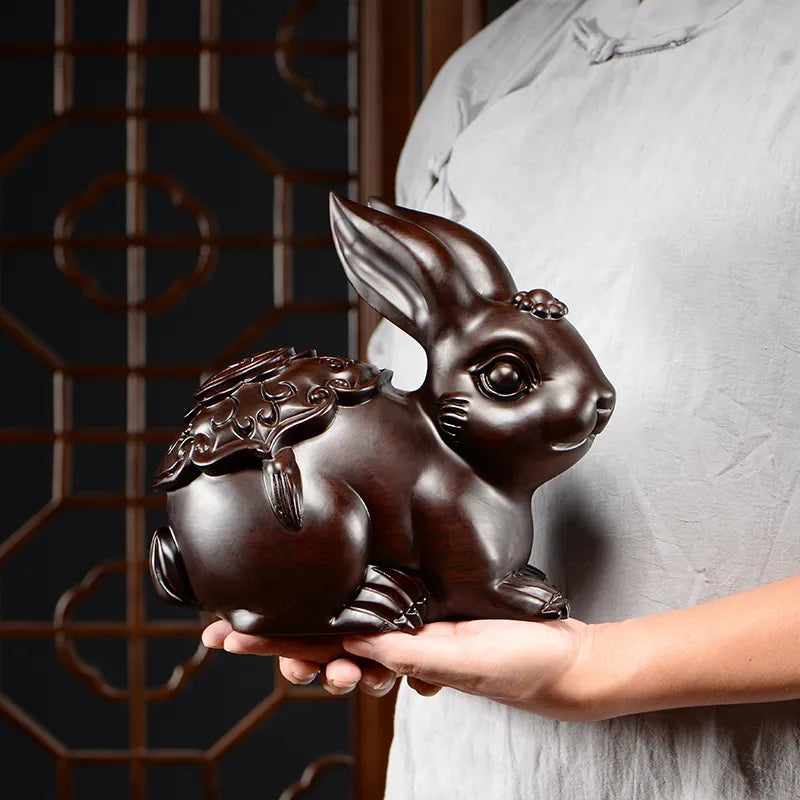 A rabbit woodcarving ornament, a real wood-carved animal of the Chinese zodiac, a handicraft gift for home, study, office desktop and girlfriend.