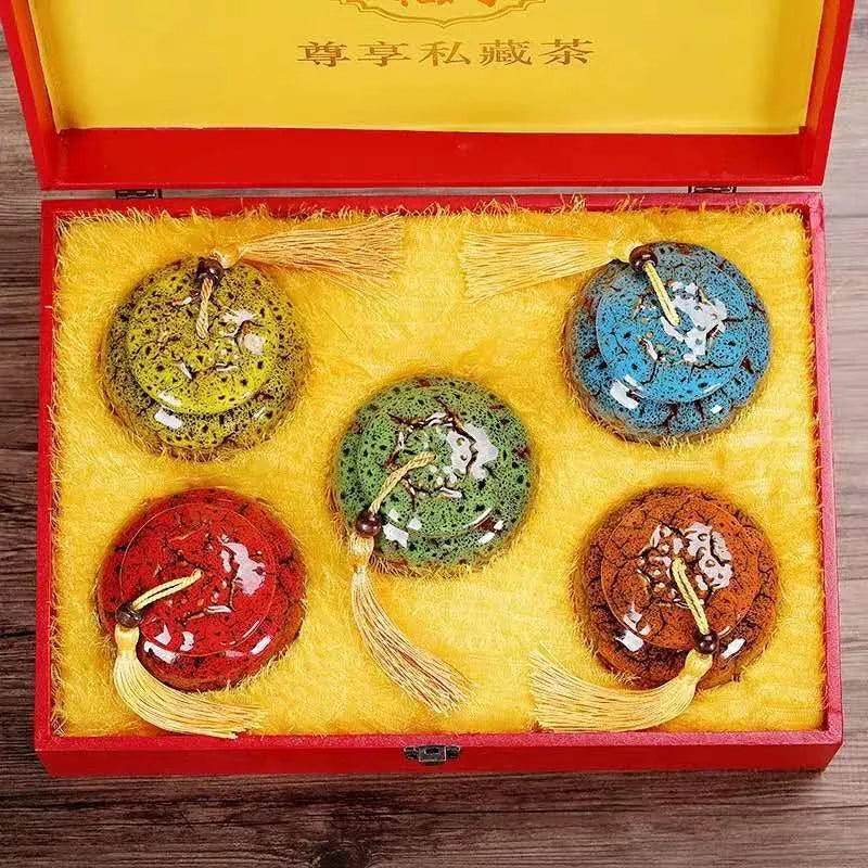 Tea Gift Box - Assorted Special - Grade Tieguanyin, Jinjunmei, Dahongpao and Lapsang Souchong in Small Cans