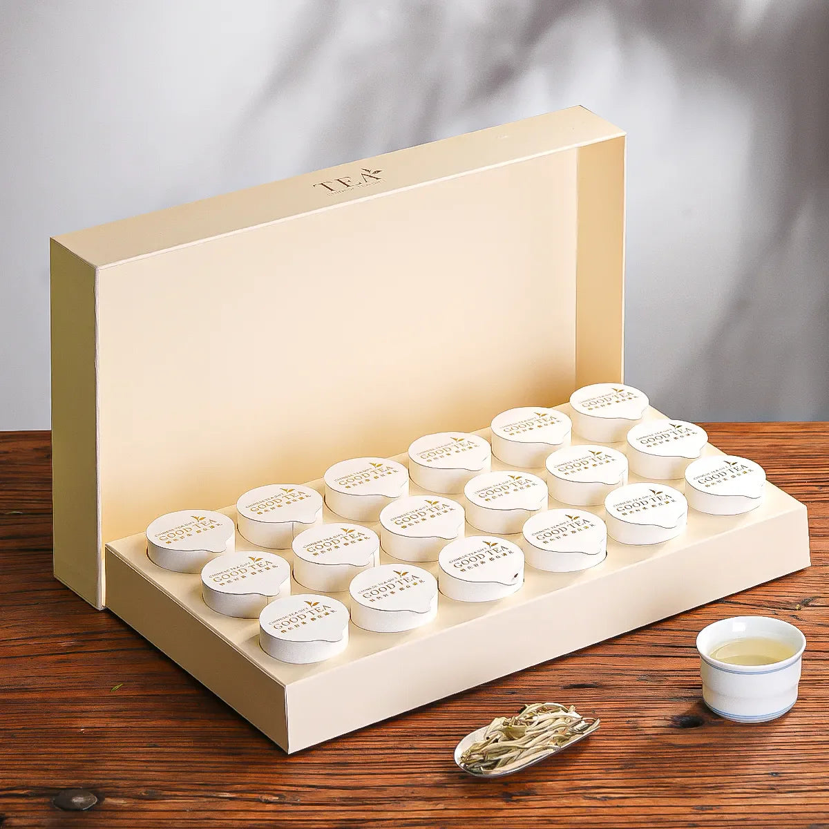 Authentic Premium Baihao Yinzhen, 18 Small Cans of Tea, Buds Before the Pure Brightness Festival, Fuding White Tea, High-End Gift Box